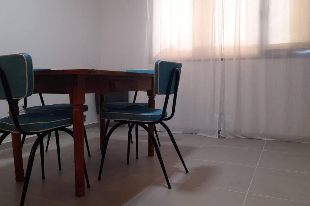 Departamento Calle Mendoza Albus -Acceso Rapido Ruta 22 General Roca Eksteriør bilde